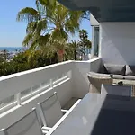 Апартаменты 3 Bedroom Frontline Beach, Centre *