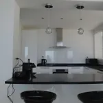 3 Bedroom Frontline Beach, Centre