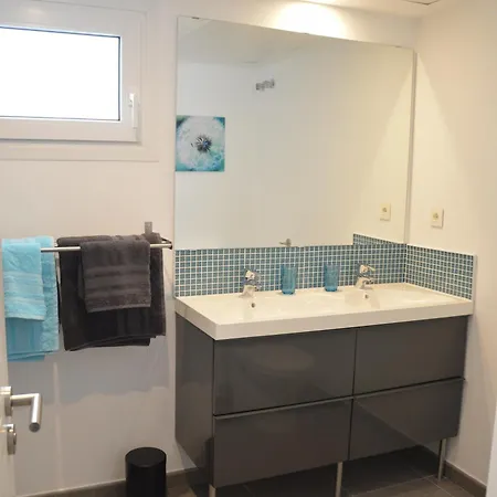 3 Bedroom Frontline Beach, Centre Марбелья