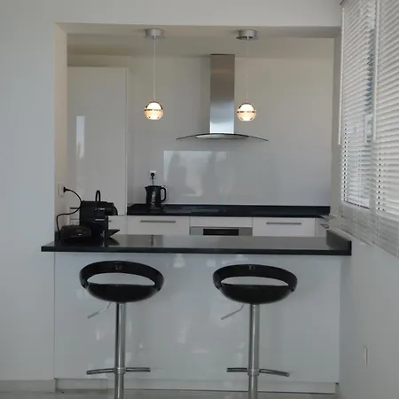 3 Bedroom Frontline Beach, Centre