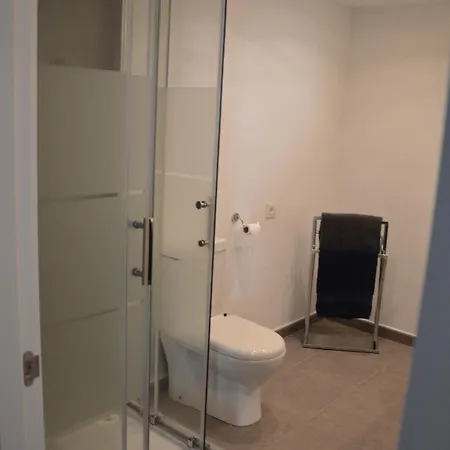 Apartman 3 Bedroom Frontline Beach, Centre *