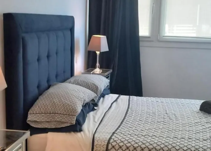 3 Bedroom Frontline Beach, Centre