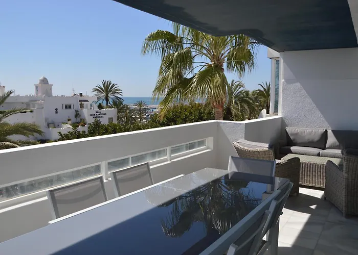 Appartement 3 Bedroom Frontline Beach, Centre *