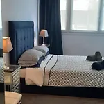 Apartmán 3 Bedroom Frontline Beach, Centre